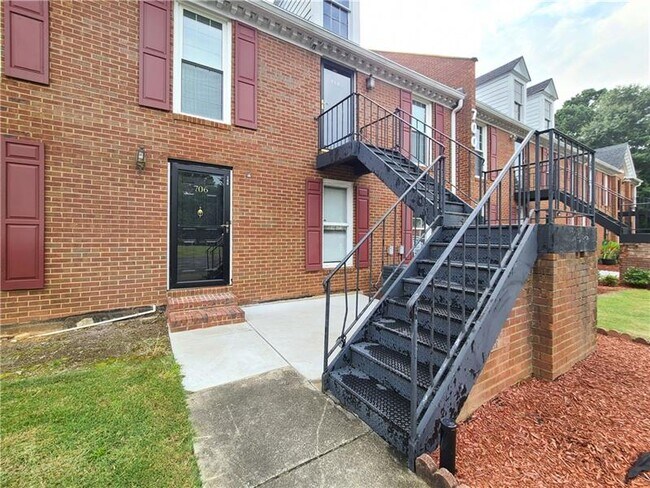 Foto del edificio - 1166 Booth Rd SW