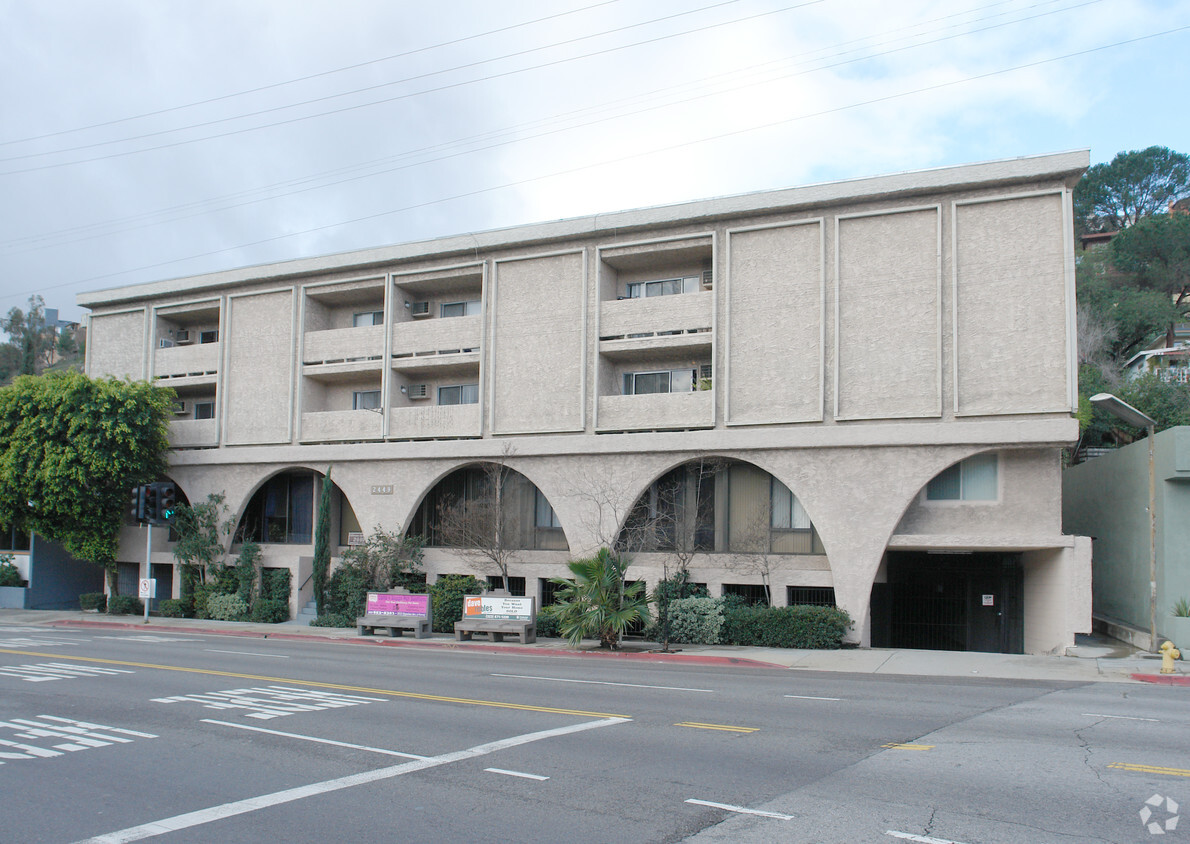 Building Photo - Hyperion Apartments