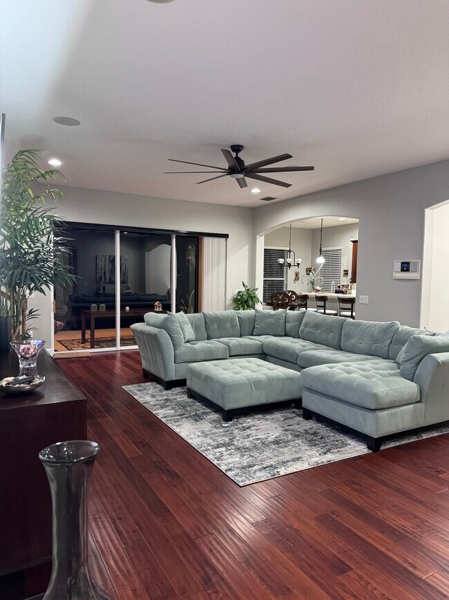 Building Photo - 8124 Santa Rosa Ct
