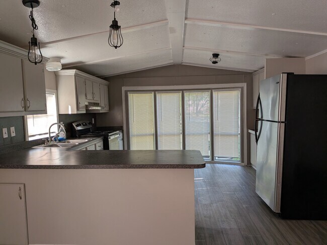 Foto del edificio - 158 W Taylor