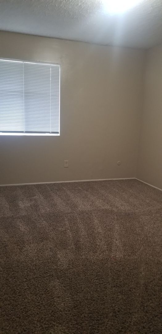 Foto del edificio - N. Halfmoon Dr. 2