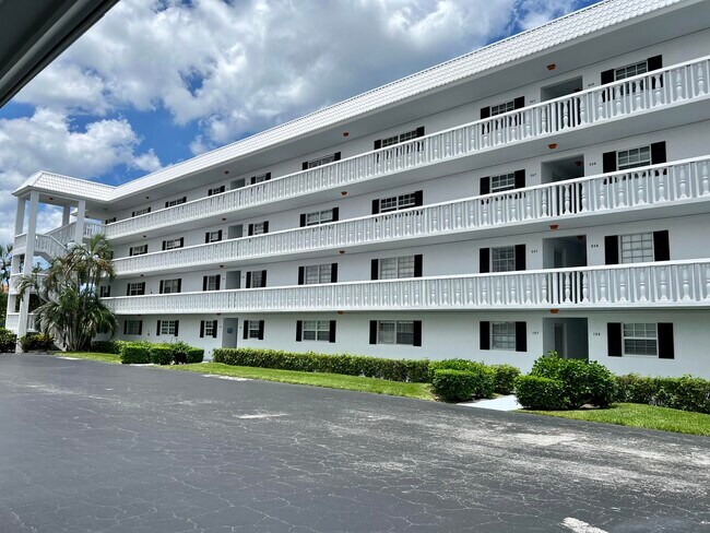 Foto del edificio - 907 Marina Dr