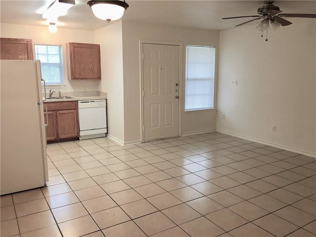 Building Photo - 5225 Calloway St