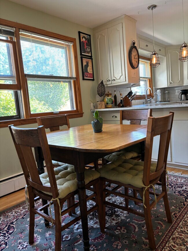 Foto del edificio - 3053 S Superior St