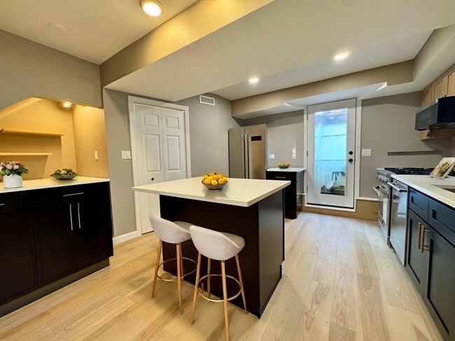 Building Photo - 91 Bolton St