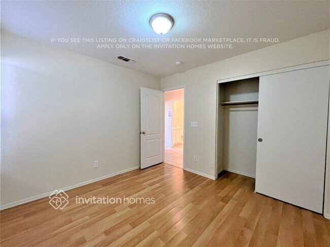 Building Photo - 11311 W Alice Ave