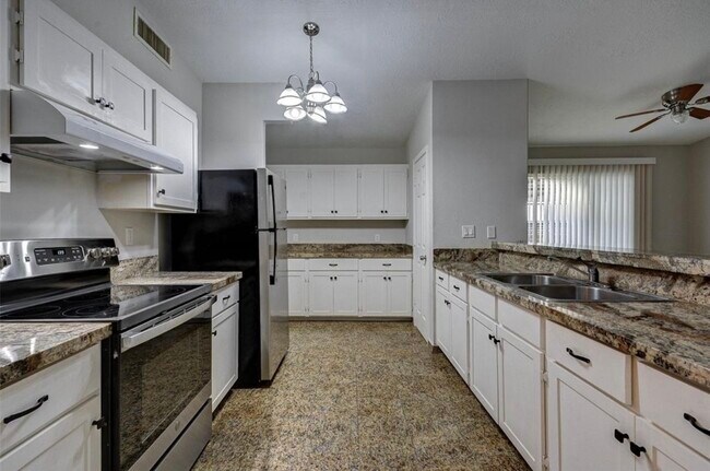 Foto del edificio - 6723 Del Rio St