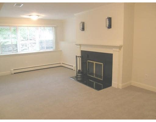 Building Photo - 84 Walpole St