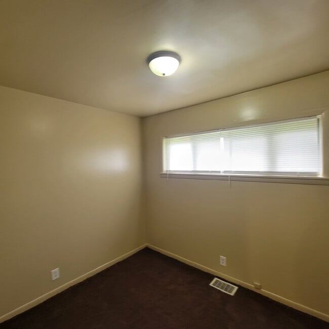 Photo - Quiet Location! Apartment