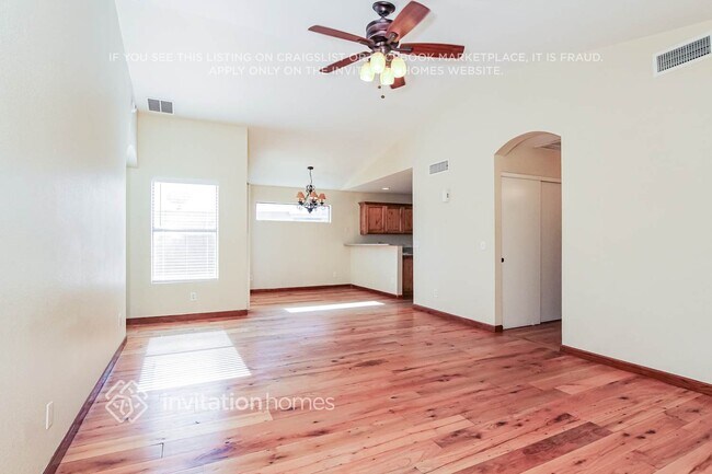 Foto del edificio - 18285 N 87th Dr