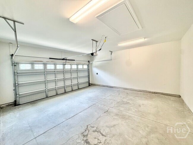 Foto del edificio - 123 Waterside Ln