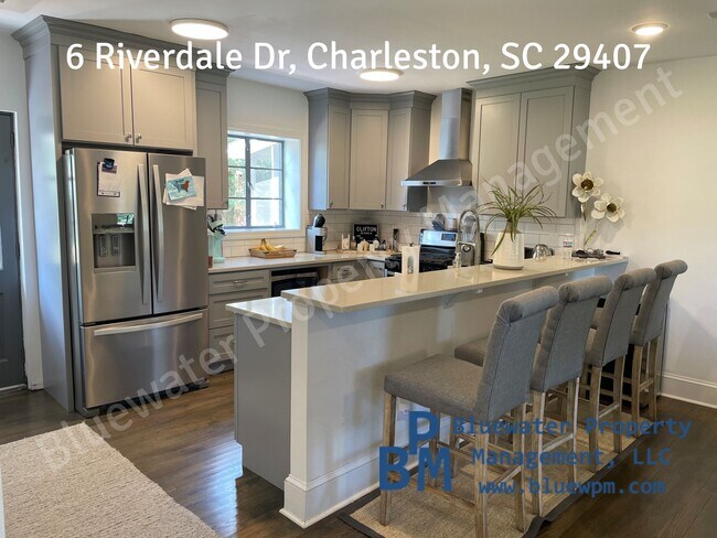 Photo - 6 Riverdale Dr House