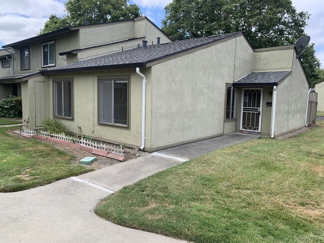 Building Photo - 1139 Pandolfi Pl
