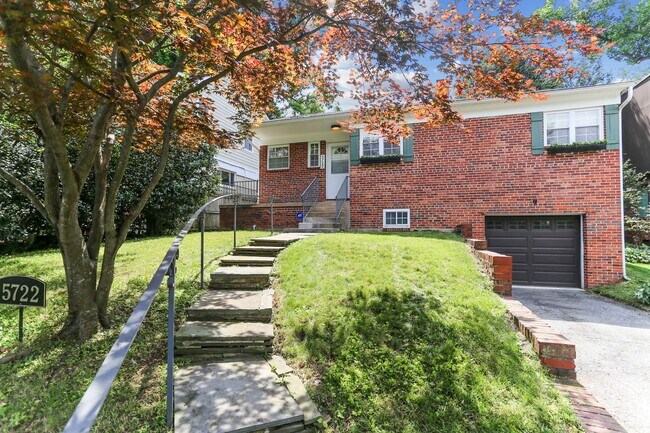 Foto del edificio - Lovely 3br/3ba home minutes from Downtown ...