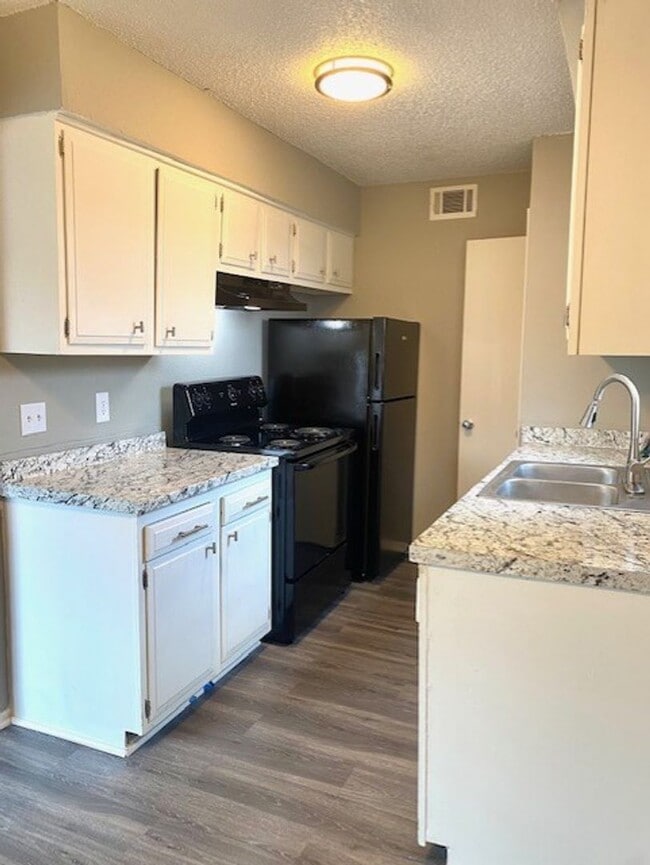 Interior Photo - Chelsea Manor is the place for you!