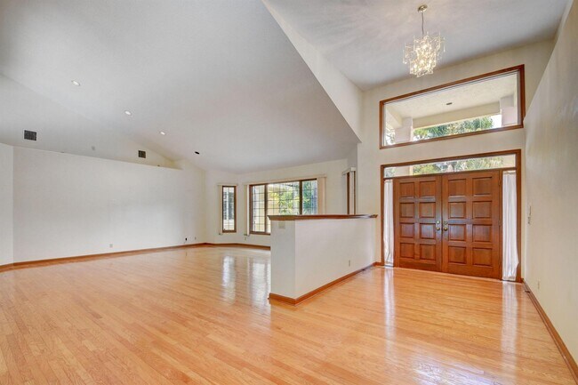 Foto del edificio - 9033 Winding Woods Dr