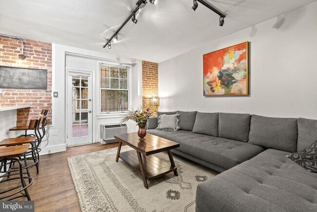Foto del edificio - 2410 20th St NW