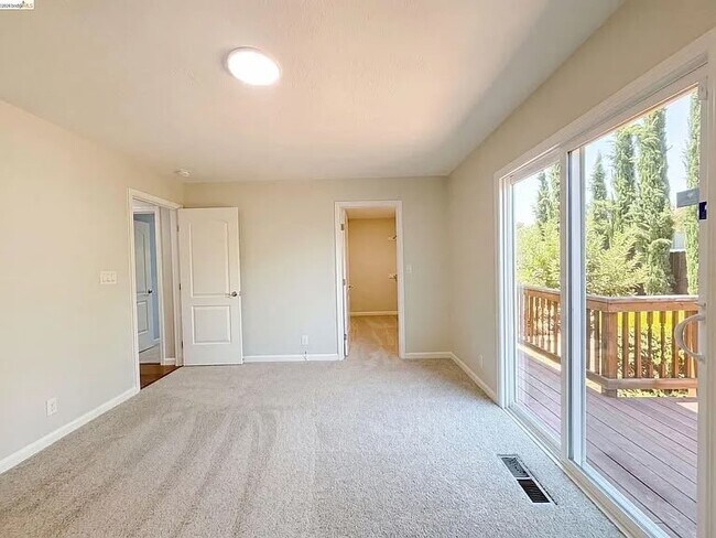Foto del edificio - 1087 Fox Meadow Way