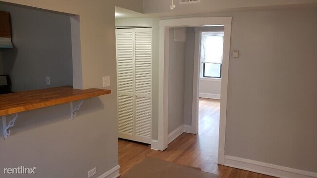 Foto del edificio - 7004 N Paulina St