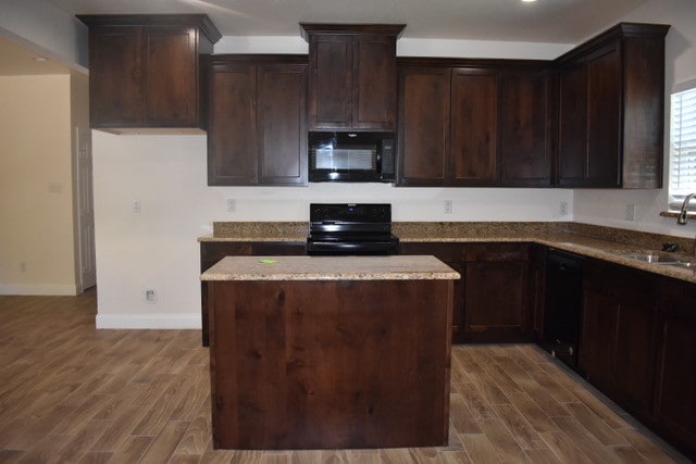 Foto del edificio - 1213 Hemphill St