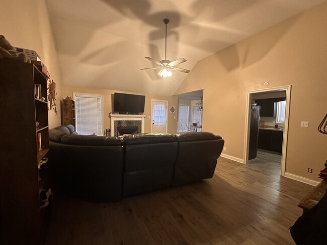 Foto del edificio - 1072 Cindy Jo Ct