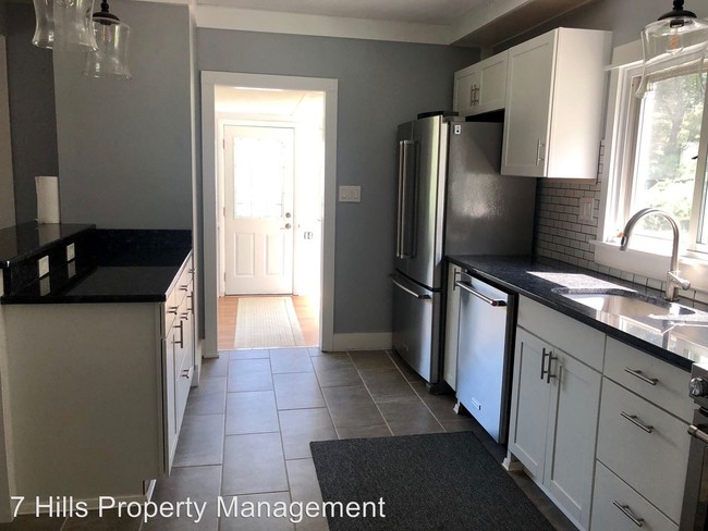 Foto del edificio - 3 br, 2 bath House - 159 Bryn Mawr Ave