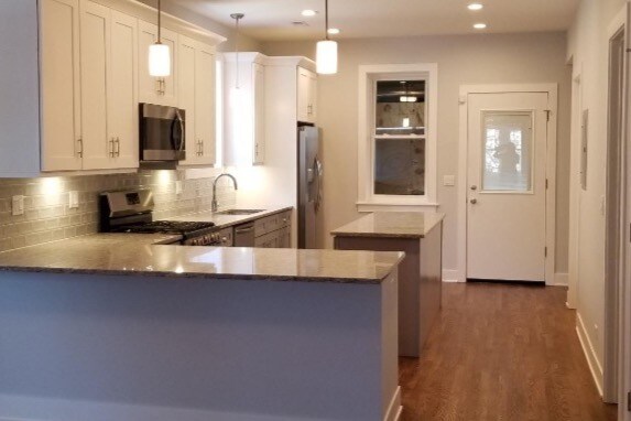 Foto principal - 1321 W Rosedale Ave