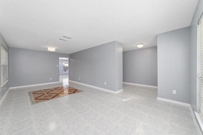 Foto del edificio - 5530 Imperial Grove Dr