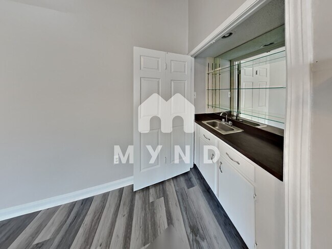 Foto del edificio - 3787 Deer Forest Dr