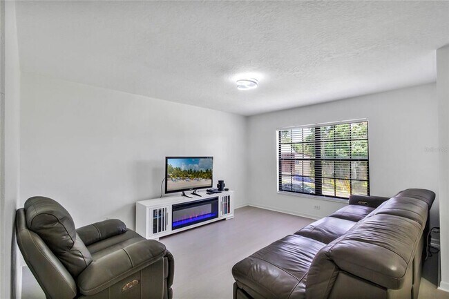 Foto del edificio - 560 W Juniata St