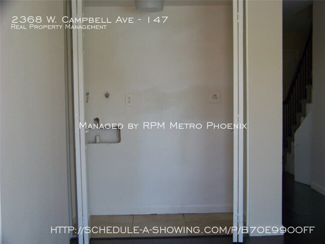 Building Photo - I17 and Camelback!