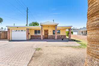 Building Photo - 3545 E Flower St
