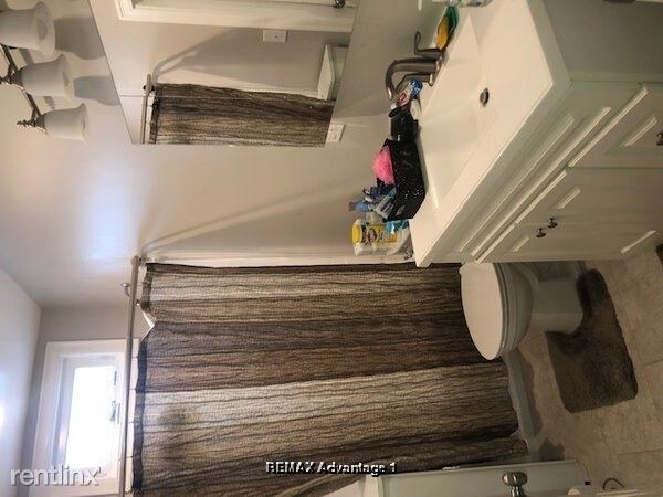 Building Photo - 2 br, 1 bath Apartment - 1 Midland St