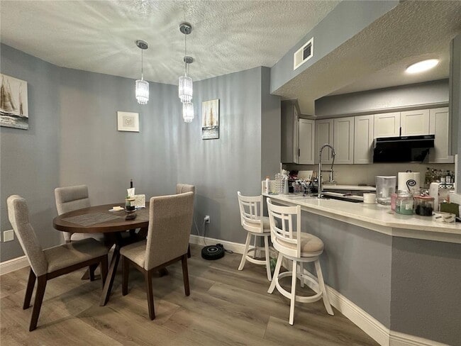 Photo - 5554 Metrowest Blvd Apartment