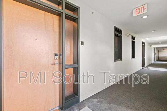 Foto del edificio - 1501 Doyle Carlton Dr