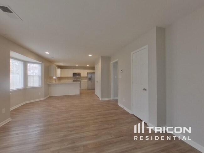 Building Photo - 7114 Roaming Path Ct