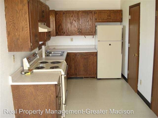 Building Photo - 426-428 Moorland Rd