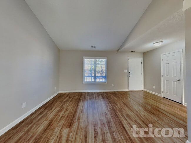 Foto del edificio - 204 Wexford Dr