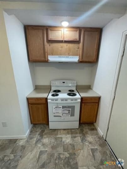 Building Photo - 802 Stetson Ave