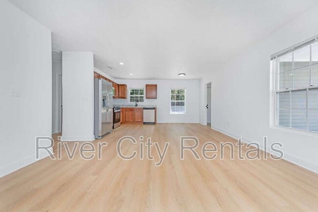 Foto del edificio - 7142 Wesleyan Rd