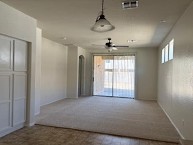 Building Photo - 3 BEDROOM 2 BATH SINGLE LEVEL HOME 1708 SQ FT IN GATED COMMUNITY ALL NEW PAINT & CARPET