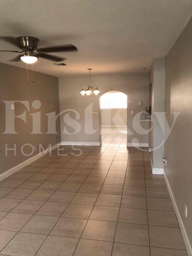 Foto del edificio - 7130 Tyler St