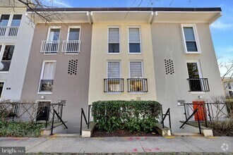 Building Photo - 224 G St SW