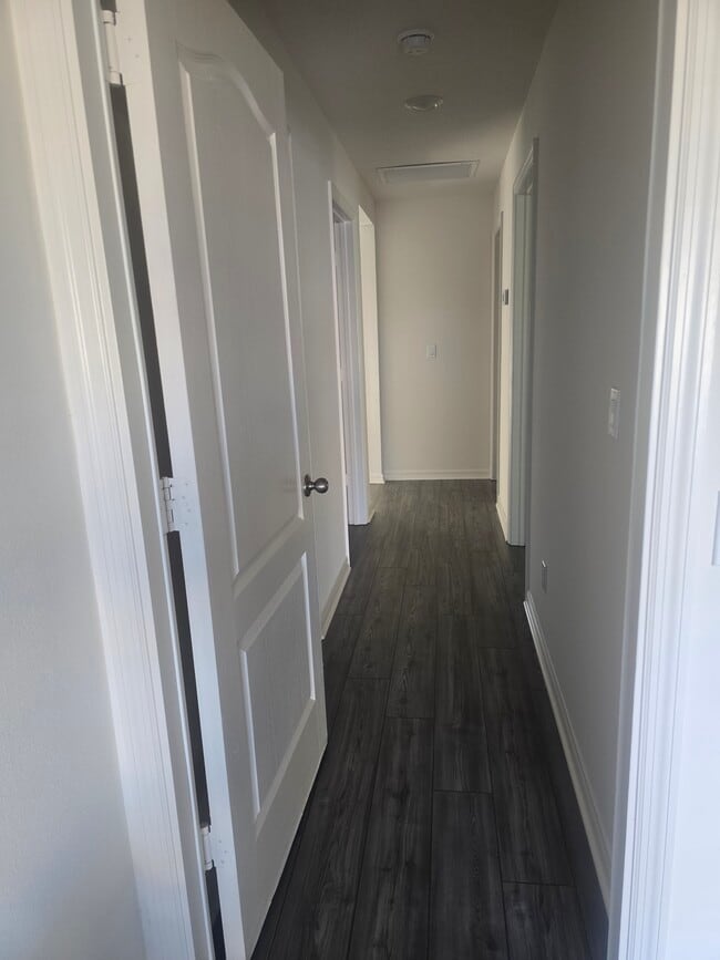 Building Photo - 1506 Merriment Way