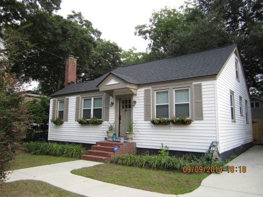 Building Photo - 2049 Medway Road