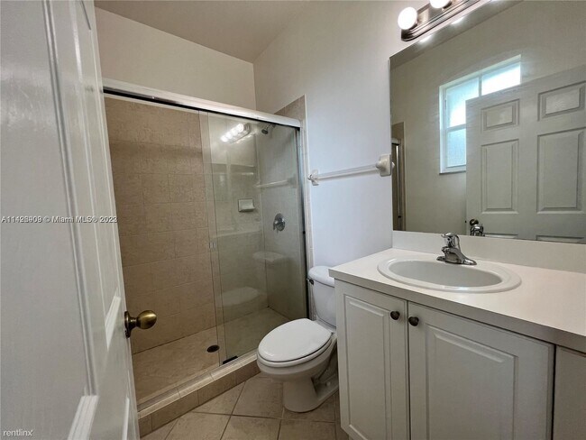 Building Photo - 3 br, 3 bath Townhome - 9249 SW 227th St