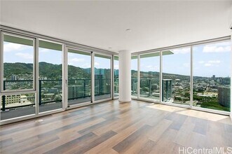 Building Photo - 1515 Liona St