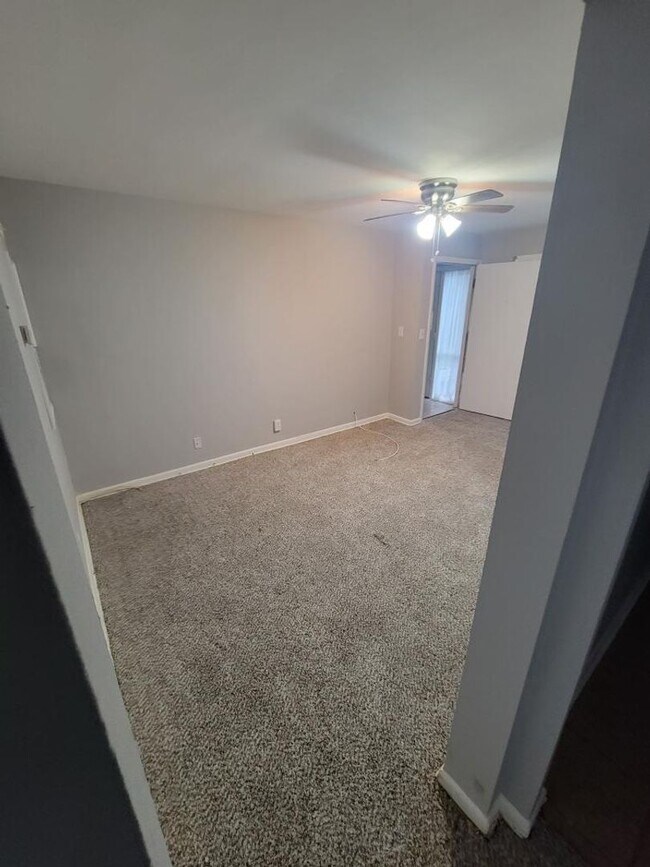Foto del edificio - Beautiful 2 Bedroom Unit Available in East...