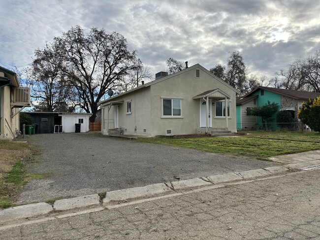 Foto del edificio - 1872 Ayers Ave