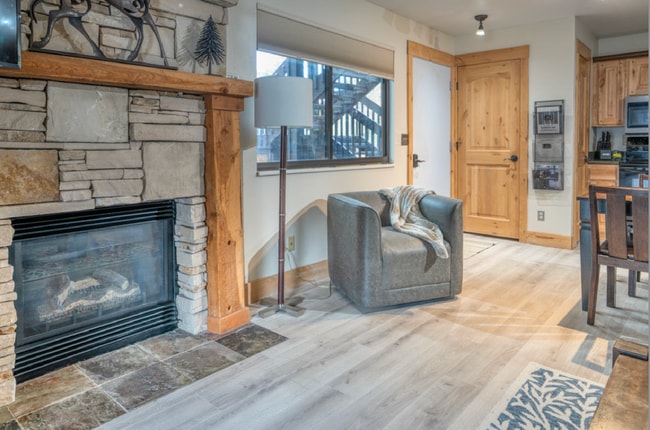 Building Photo - 2025 Canyons Resort Dr